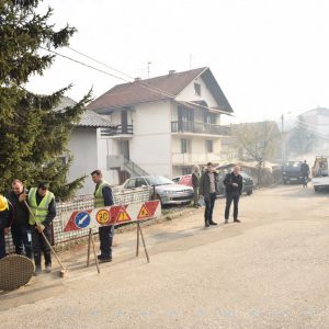 Почела изградња водовода у двије улице на Лаушу Почела изградња водовода у двије улице на Лаушу
