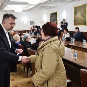 Додијељена бесповратна средстава за 28 породица погинулих бораца и РВИ