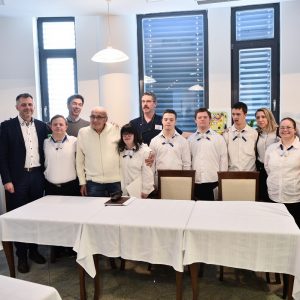 Подршка особама са Дауновим синдромом Подршка особама са Дауновим синдромом