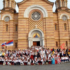 Вечерас на Кастелу: Међународни фестивал дјечијег фолклора