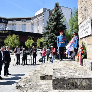 Položeni vijenci povodom Dana grada