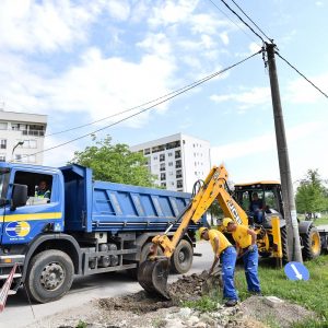 Почела градња тротоара према Градском олимпијском базену