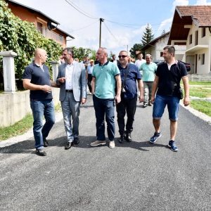 Нови асфалт и расвјета у Мотикама Нови асфалт и расвјета у Мотикама