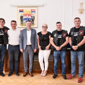 Пријем за Мото клуб „Стршљен“: Уручили донацију обољелим од целијакије Пријем за Мото клуб „Стршљен“: Уручили донацију обољелим од целијакије