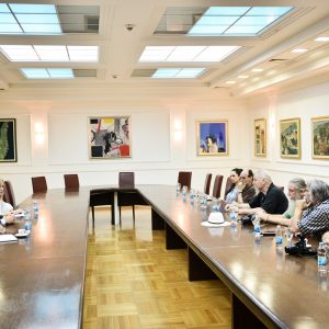 Предсједник градске Скупштине примио учеснике Арт колоније „Крупа на Врбасу“ Предсједник градске Скупштине примио учеснике Арт колоније „Крупа на Врбасу“