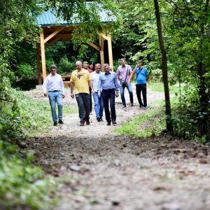 За рекреативце: Уређене нове стазе до Бањ брда