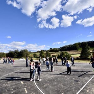 На радост најмлађих, отворено спортско игралиште у Горњој Пискавици