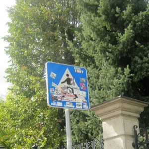 У првих десет мјесеци уништено више од 300 саобраћајних знакова