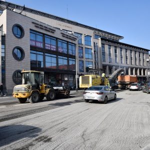 Нови асфалт на потезу од „Паласа“ до „Екватора“ Нови асфалт на потезу од „Паласа“ до „Екватора“