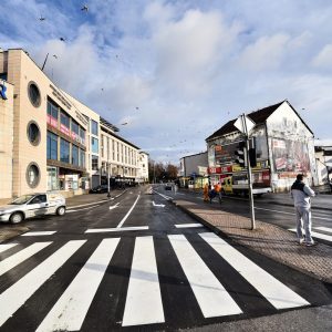 Нови асфалт на потезу од „Паласа“ до „Екватора“ Нови асфалт на потезу од „Паласа“ до „Екватора“