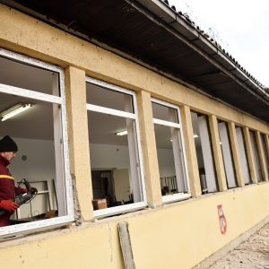 Почела обнова објекта Mјесне зајeднице Росуље Почела обнова објекта Mјесне зајeднице Росуље