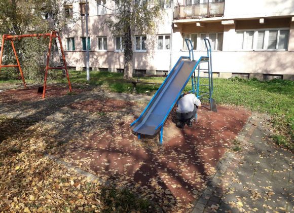 Поправке на игралишту у ул. Васе Пелагића