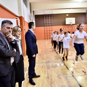 Спортски реквизити уручени и ђацима ОШ „Иво Андрић“
