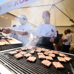 Финансијска подршка за 22 туристичке манифестације Финансијска подршка за 22 туристичке манифестације