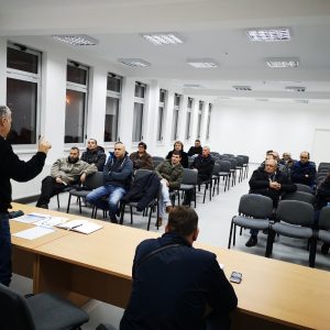 Рашковић разговарао са мјештанима Српских топлица и Кочићевог вијенца Рашковић разговарао са мјештанима Српских топлица и Кочићевог вијенца