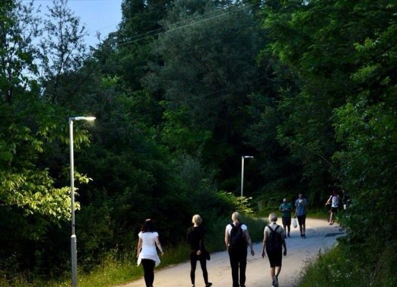 Modrena rasvjeta na Banj brdu (Foto arhiva)