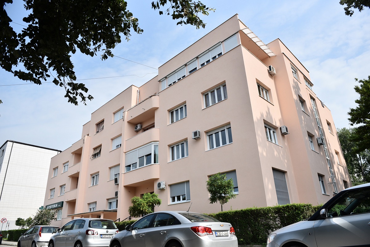  Foto arhiva: Jedna od zgrada na kojoj je obnovljena fasada u saradnji Grada i ZEV-ova