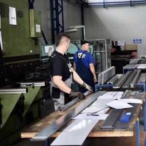 Ниче нова пословна зона код „Јелшинграда“, у Рамићима већ 15 инвеститора Ниче нова пословна зона код „Јелшинграда“, у Рамићима већ 15 инвеститора