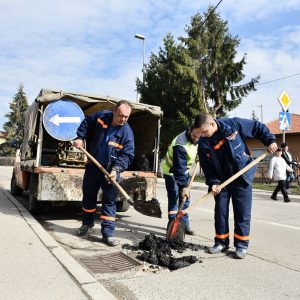 Почела санација градских улица