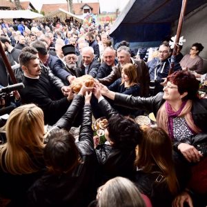 Одржане „Козарске покладе“: Чувар обичаја и традиције