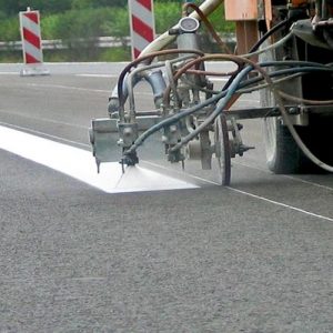 Новина у саобраћају: Хладна пластика мијења фарбу на улицама Новина у саобраћају: Хладна пластика мијења фарбу на улицама