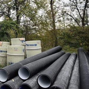 Због прикључка објекта на канализациону мрежу: Измјена у режиму одвијања саобраћаја у Улици Милована Хрваћанина Због прикључка објекта на канализациону мрежу: Измјена у режиму одвијања саобраћаја у Улици Милована Хрваћанина