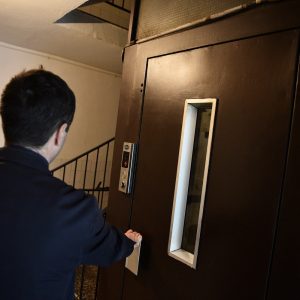 Санација у току: Нови лифтови за старе зграде у Борику и Булевару Санација у току: Нови лифтови за старе зграде у Борику и Булевару