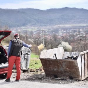 У првом дијелу акције уређења града прикупљено 308 тона отпада У првом дијелу акције уређења града прикупљено 308 тона отпада