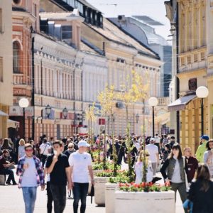 Фестивали испунили хотеле, тражи се кревет више