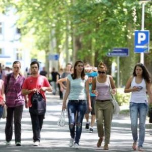 Град суфинансира 13 пројеката за младе Град суфинансира 13 пројеката за младе