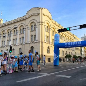 Током викенда пјешачка зона у централној градској улици Током викенда пјешачка зона у централној градској улици