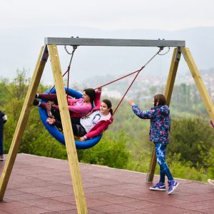 Još jedno dječije igralište za Lauš