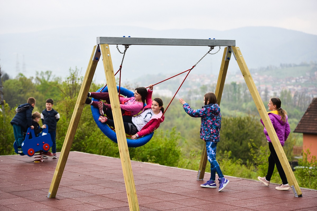 Недавно саграђено игралиште у ул. Косте Крсмановића (Фото архива)