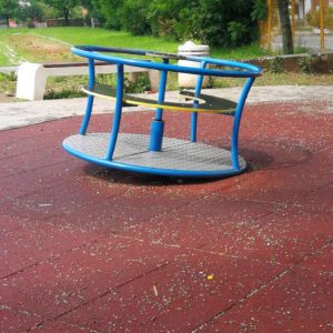 „Građanska patrola“: Ukrali vrtešku sa dječijeg igrališta