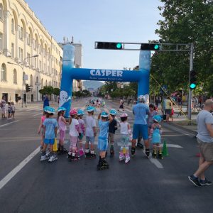 За викенд централна улица пјешачка зона: Умјесто аутомобила, ролеријада За викенд централна улица пјешачка зона: Умјесто аутомобила, ролеријада