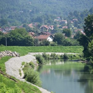 Почела санација насипа на Врбањи и Врбасу