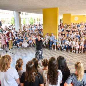 Градоначелник честитао ђацима полазак у школу Градоначелник честитао ђацима полазак у школу