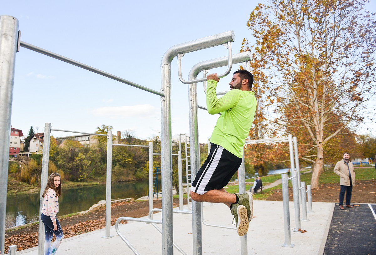  Фото архива