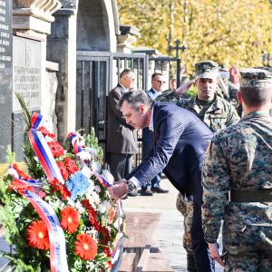 Поводом славе БОРС-а: Положени вијенци на споменик палим борцима Поводом славе БОРС-а: Положени вијенци на споменик палим борцима