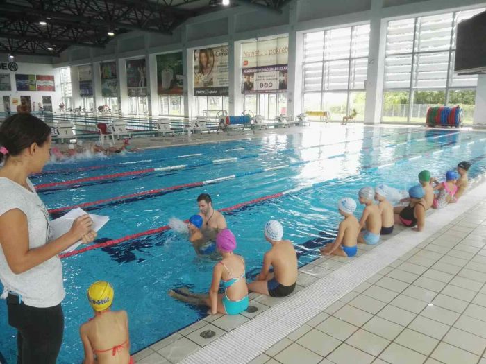  Фото архива