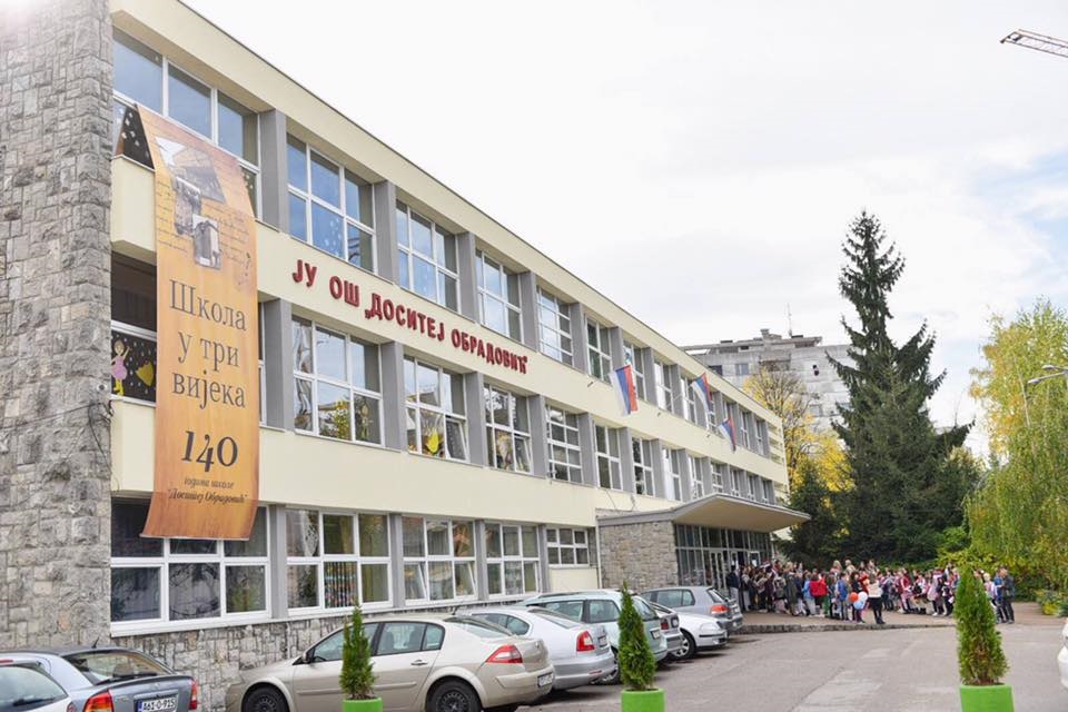 OŠ ″Dositej Obradović″: Slijedi i sanacija parketa u učionicama