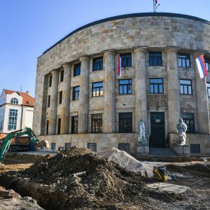 Вријеме им иде на руку: Радови на пјешачкој зони у пуном јеку Вријеме им иде на руку: Радови на пјешачкој зони у пуном јеку