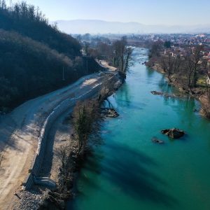 Санирано клизиште у Пријечанима, настављена градња пута Санирано клизиште у Пријечанима, настављена градња пута