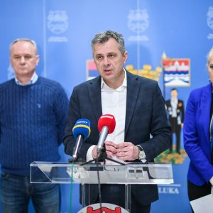 Нова ограничења и рестрикције због корона вируса