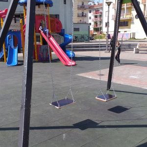 Тендер за ново игралиште у Лазареву