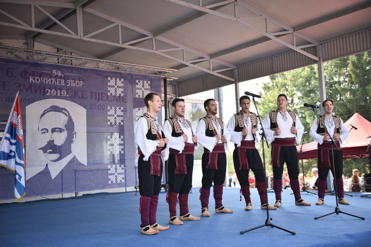  Фото архива