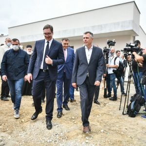 Предсједник Србије Александар Вучић обишао градилиште вишенамјенског објекта на Петрићевцу