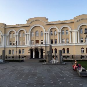 Почиње љетња сезона у Банском двору Почиње љетња сезона у Банском двору