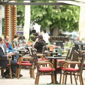 Помоћ у вријеме кризе: Накнада за љетње баште сведена на симболичан износ Помоћ у вријеме кризе: Накнада за љетње баште сведена на симболичан износ