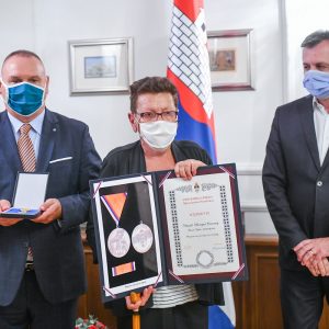 Уручена постхумна одликовања за борце ВРС